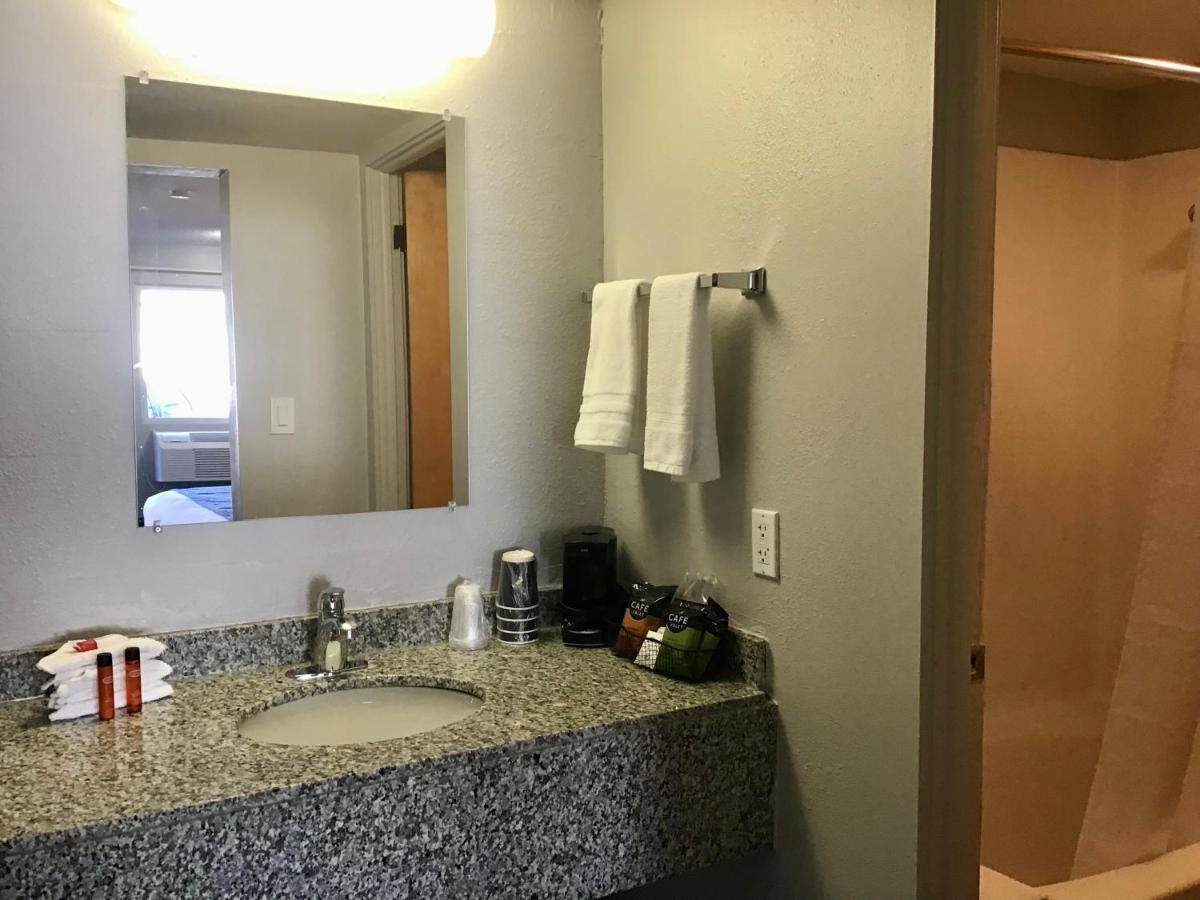 Travelodge Inn & Suites By Wyndham Missoula University Park Esterno foto