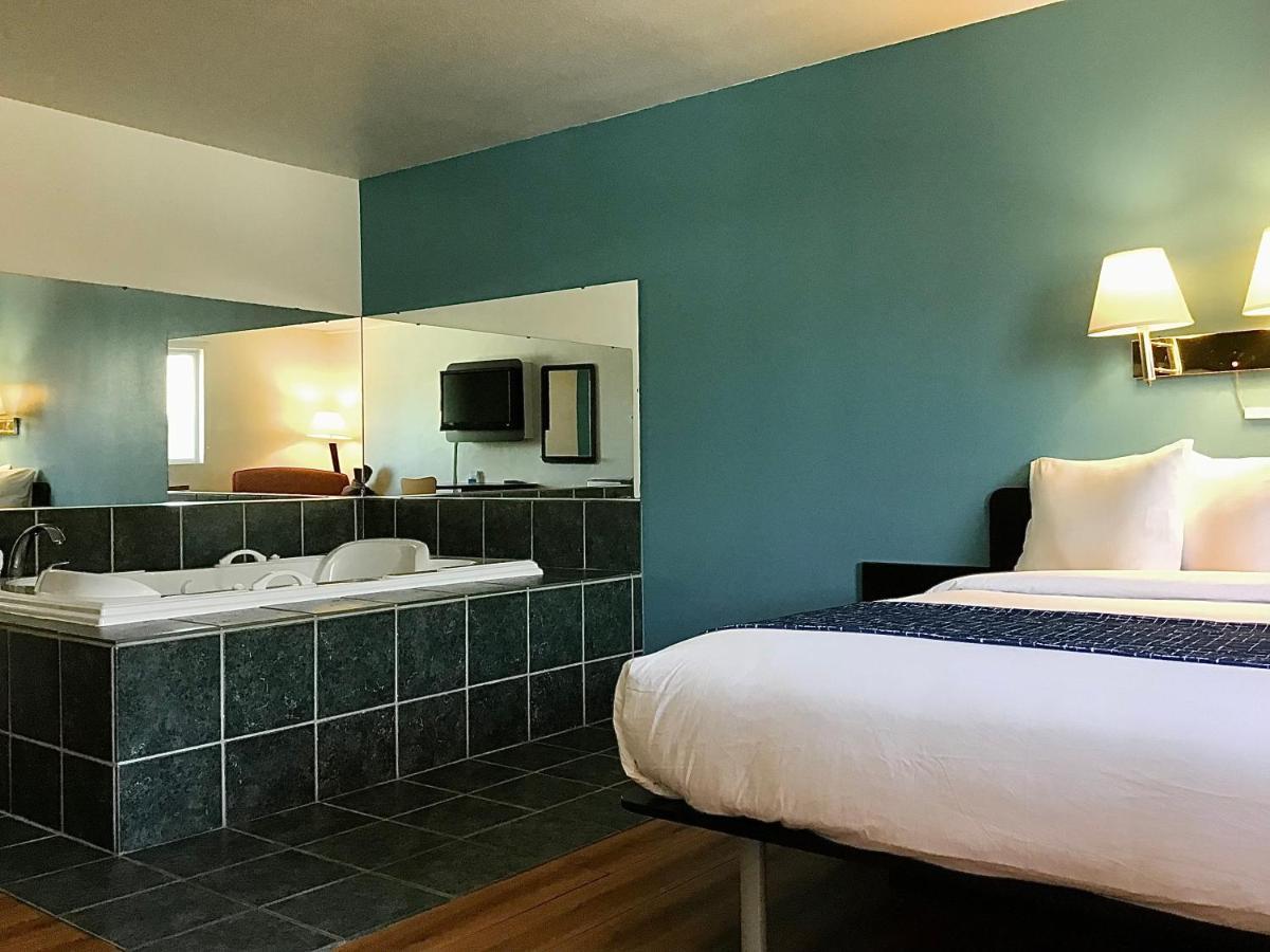 Travelodge Inn & Suites By Wyndham Missoula University Park Esterno foto