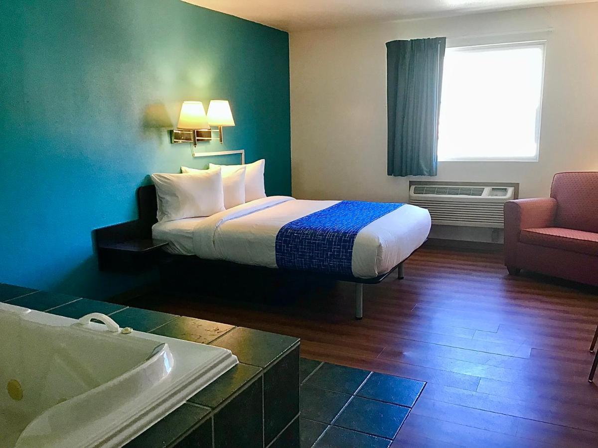 Travelodge Inn & Suites By Wyndham Missoula University Park Esterno foto